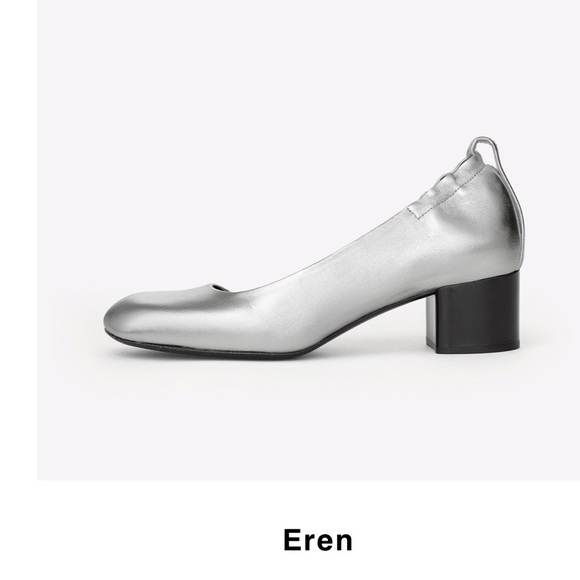 rag & bone Shoes - RAG & BONE silver leather pump sz 9.5